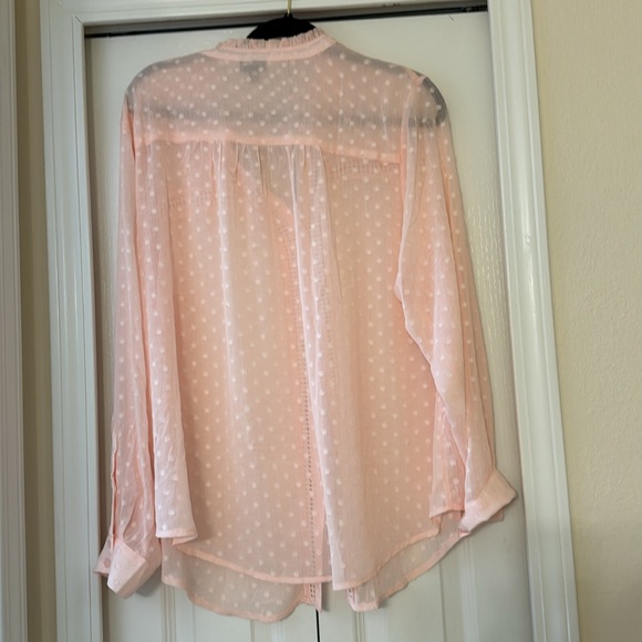 TORRID PINK CLIP DOT LONG SLEEVE BLOUSE 2x worn 1x - Picture 5 of 5
